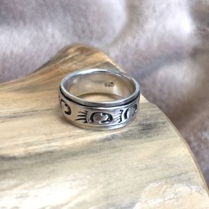 Bear Claw Spinner Ring